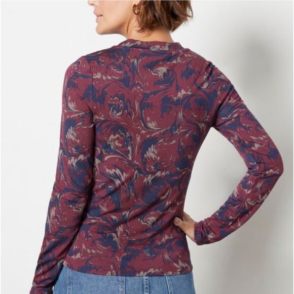 Evereve Marbled Print Long Sleeve Crew Top Maroon Size Medium - Picture 2 of 6